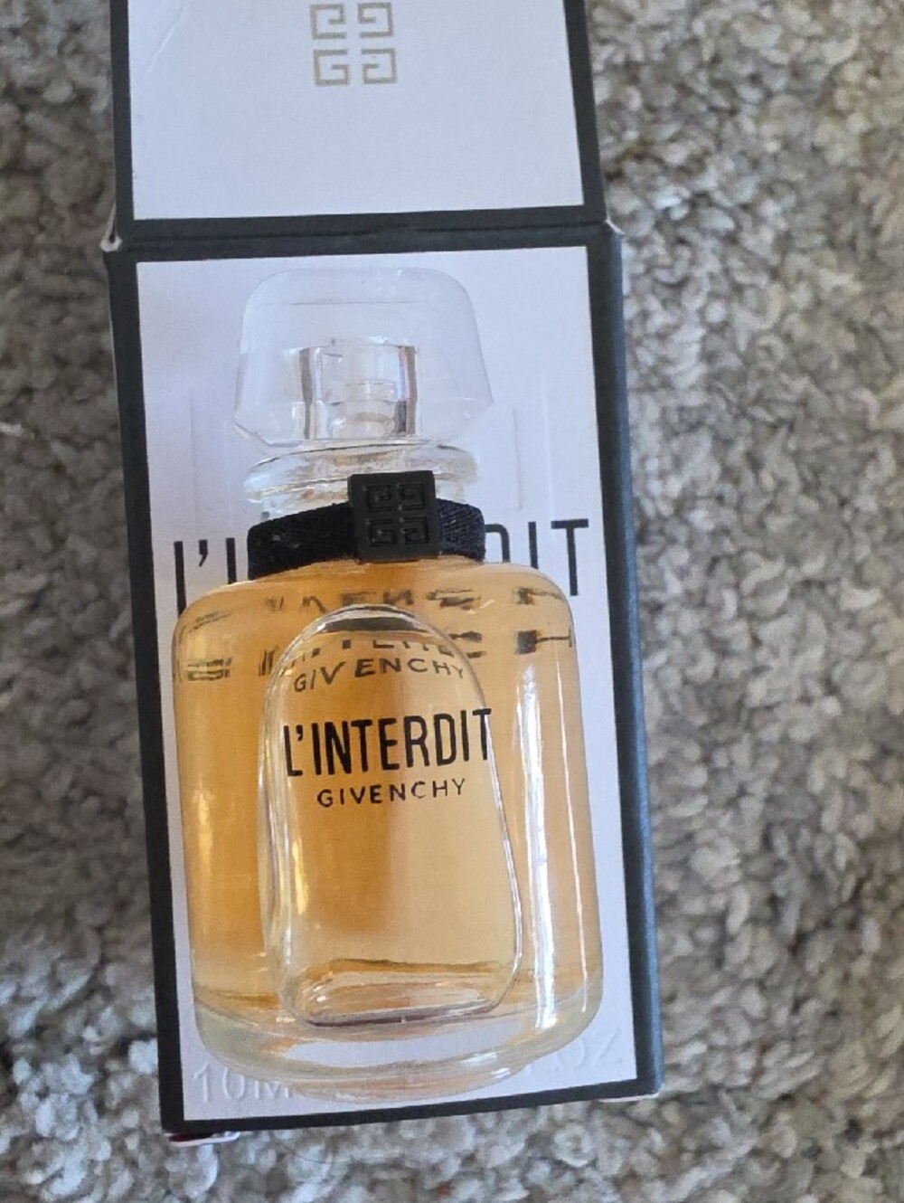 Givenchy L'Interdit - Picture 4 of 5